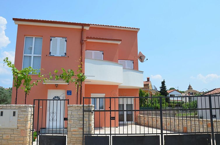 Unterkunft 1011360 - Ferienhaus Istrien - Vakantiehuis Ruhiges Ferienhaus mit Balkon und Garten