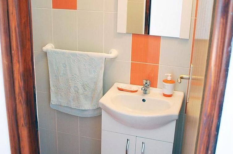 Vakantiehuis Ruhiges Ferienhaus mit Balkon und Garten