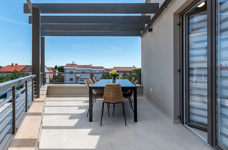 Appartement im Dorf Valbandon, 800 m vom Strand entfernt