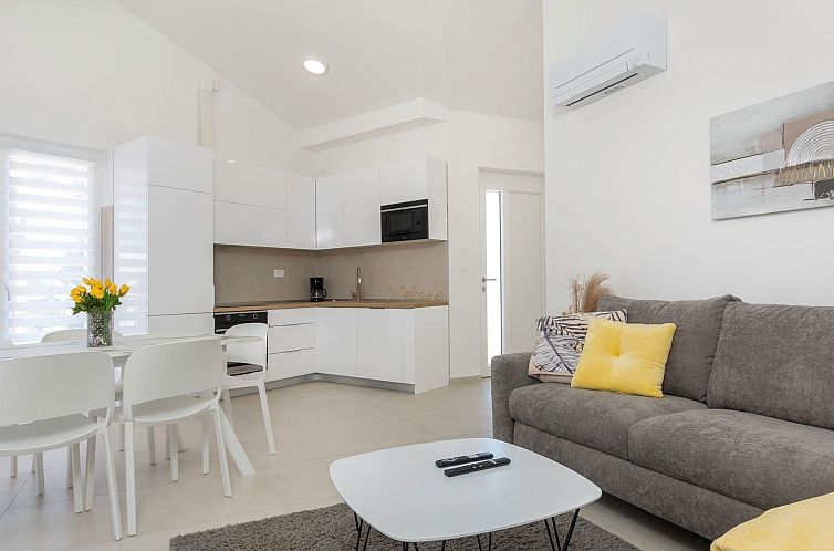 Appartement im Dorf Valbandon, 800 m vom Strand entfernt