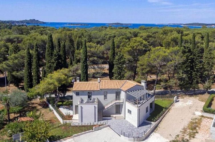 Appartement im Dorf Valbandon, 800 m vom Strand entfernt