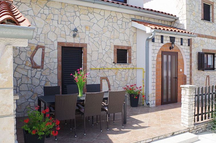 Vakantiehuis Geräumiges Ferienhaus mit 4 Schlafzimmern und 