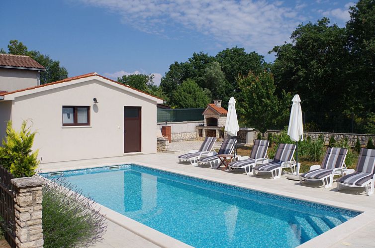 Vakantiehuis Geräumiges Ferienhaus mit 4 Schlafzimmern und 
