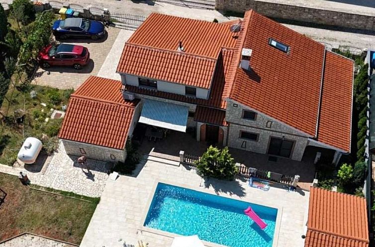 Vakantiehuis Geräumiges Ferienhaus mit 4 Schlafzimmern und 