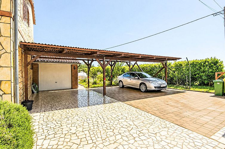Vakantiehuis Geräumiges Ferienhaus mit 4 Schlafzimmern und 