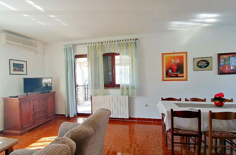 Vakantiehuis Geräumiges Ferienhaus mit 4 Schlafzimmern und 
