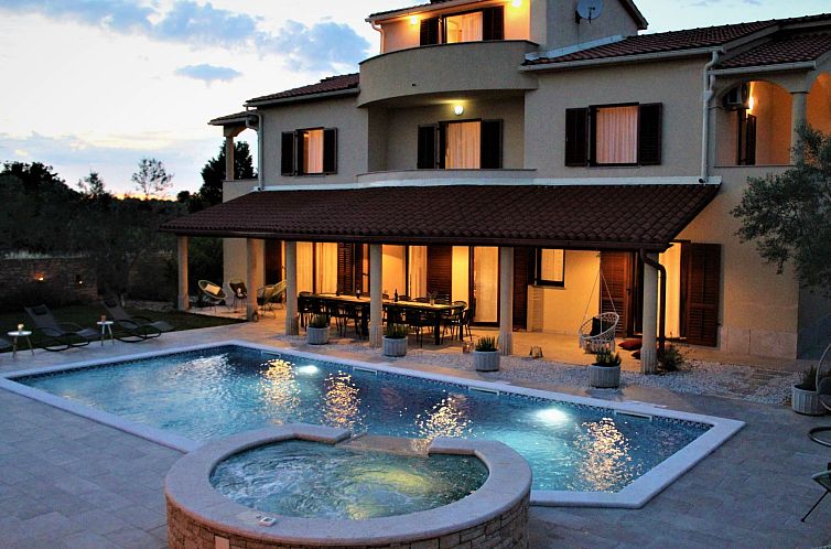 Unterkunft 10114440 - Ferienhaus Istrien - Vakantiehuis Gemütliches Ferienhaus mit Terrasse und Meerbl