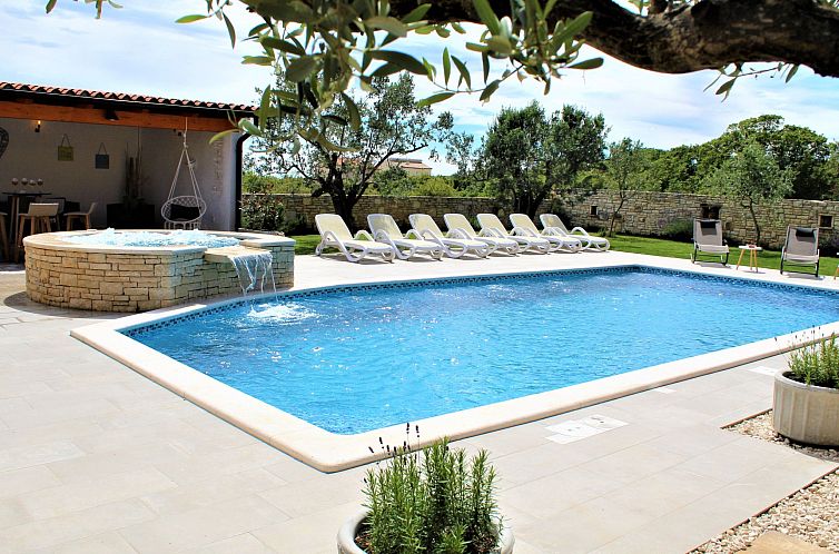 Vakantiehuis Gemütliches Ferienhaus mit Terrasse und Meerbl