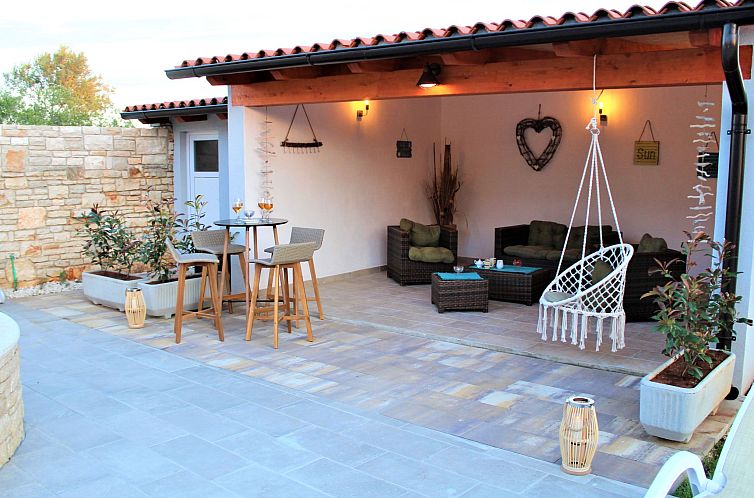 Vakantiehuis Gemütliches Ferienhaus mit Terrasse und Meerbl