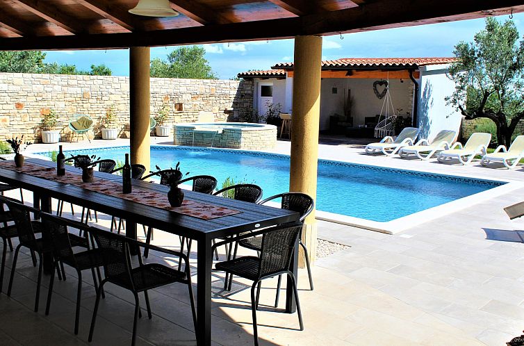 Vakantiehuis Gemütliches Ferienhaus mit Terrasse und Meerbl
