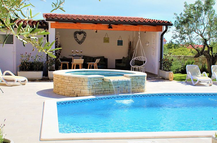 Vakantiehuis Gemütliches Ferienhaus mit Terrasse und Meerbl