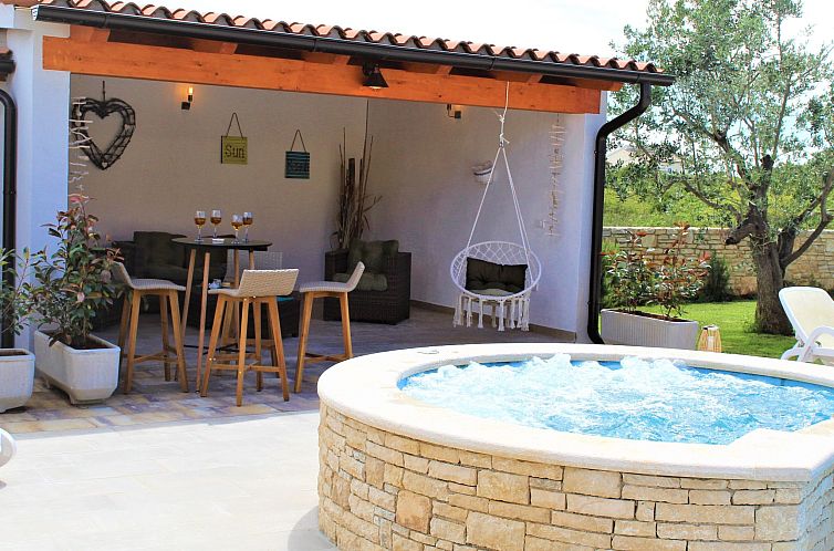 Vakantiehuis Gemütliches Ferienhaus mit Terrasse und Meerbl