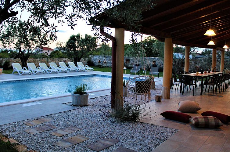 Vakantiehuis Gemütliches Ferienhaus mit Terrasse und Meerbl