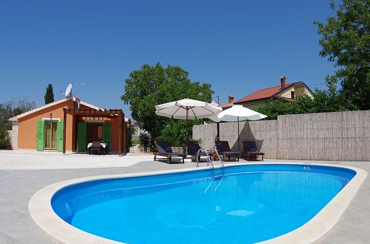 Unterkunft 10114441 - Ferienhaus Istrien - Vakantiehuis "Elvis", Dorf Sveti Kirn