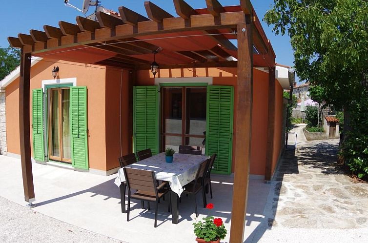 Vakantiehuis "Elvis", Dorf Sveti Kirn