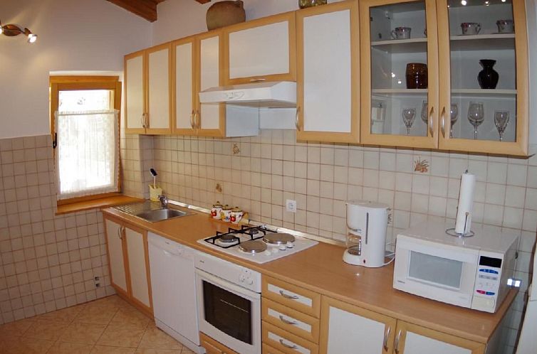 Vakantiehuis "Elvis", Dorf Sveti Kirn