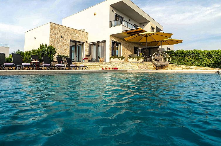 Vakantiehuis Neue New Villa Lana 40m2 Schwimmbad, Sauna, Whi