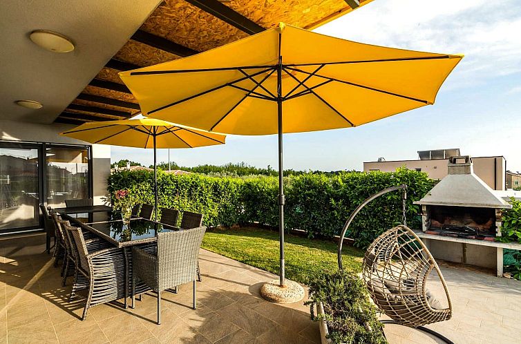 Vakantiehuis Neue New Villa Lana 40m2 Schwimmbad, Sauna, Whi