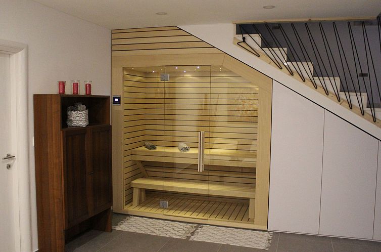 Vakantiehuis Neue New Villa Lana 40m2 Schwimmbad, Sauna, Whi