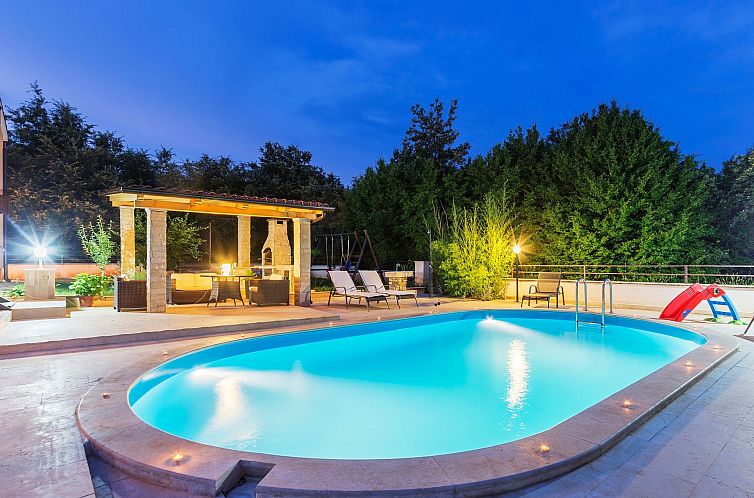 Vakantiehuis Ferienvilla "Lucija"
