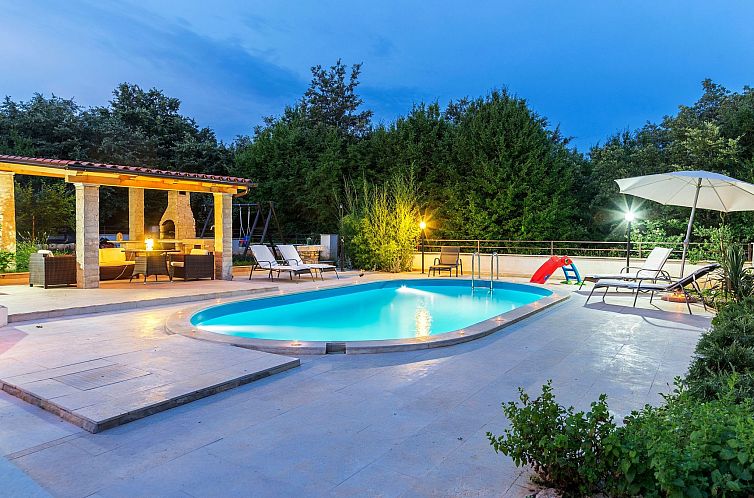 Vakantiehuis Ferienvilla "Lucija"