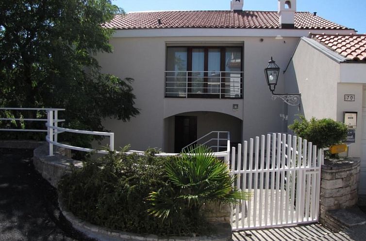 Appartement Haus Rina Banjole mit Whirlpool und Garten