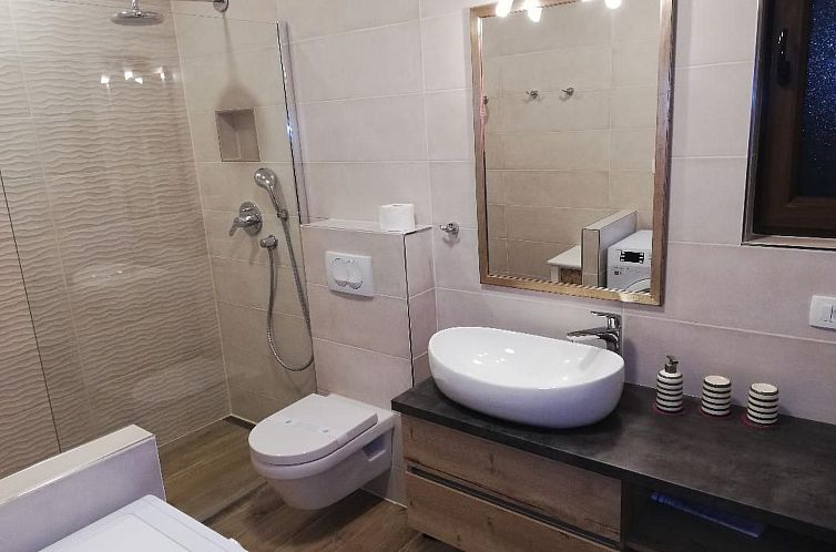 Appartement Haus Rina Banjole mit Whirlpool und Garten