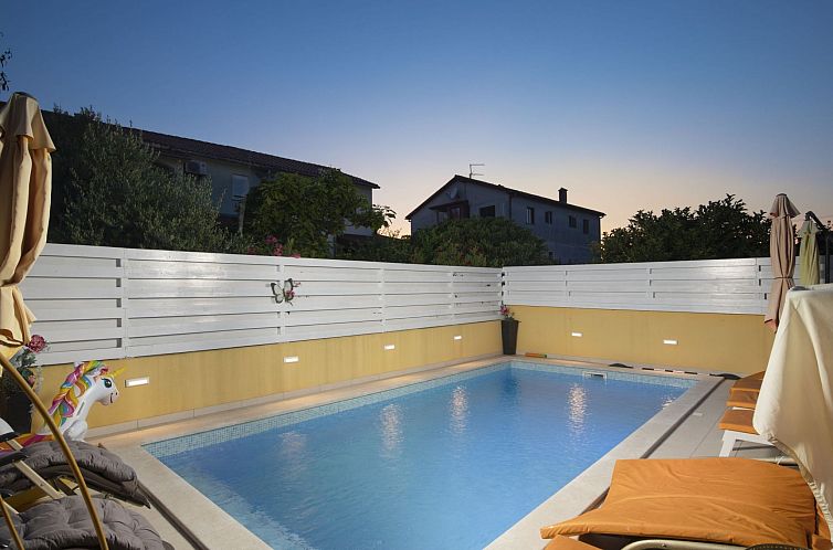Vakantiehuis Venus mit Whirlpool, Sauna in Banjole