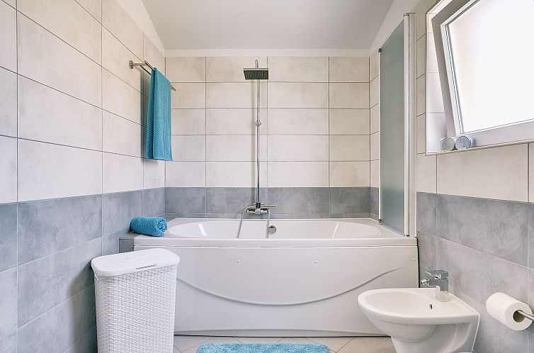 Vakantiehuis Ferienvilla mit Garten, Grill und Terrasse