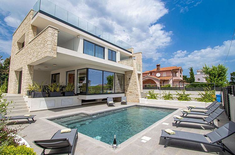 Unterkunft 10114550 - Ferienhaus Istrien - Vakantiehuis Schöne Villa im Dorf Ližnjan