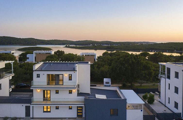 Vakantiehuis Villa Sole am Meer mit Pool, Sauna, Whirlpool