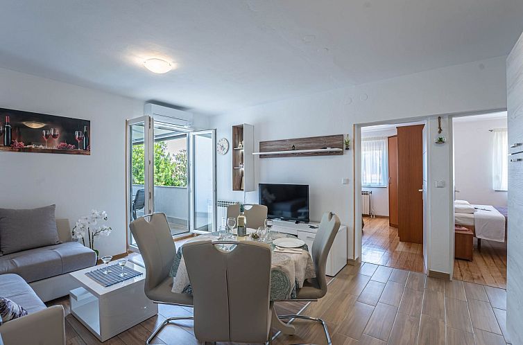 Appartement "Darko" mit Balkon