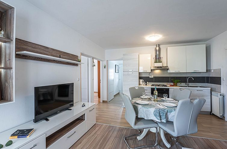 Appartement "Darko" mit Balkon