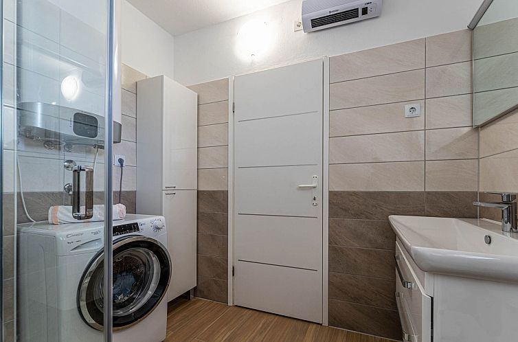 Appartement "Darko" mit Balkon