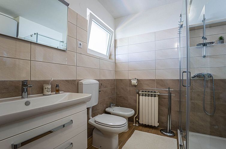 Appartement "Darko" mit Balkon
