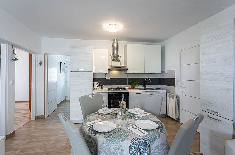 Appartement "Darko" mit Balkon
