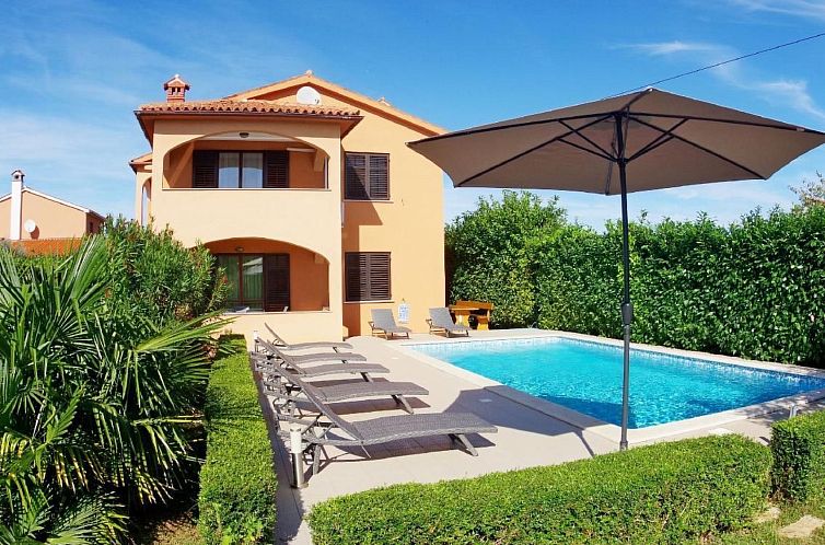 Unterkunft 10114554 - Appartement Istrien - Appartement mit privatem Pool und Garten