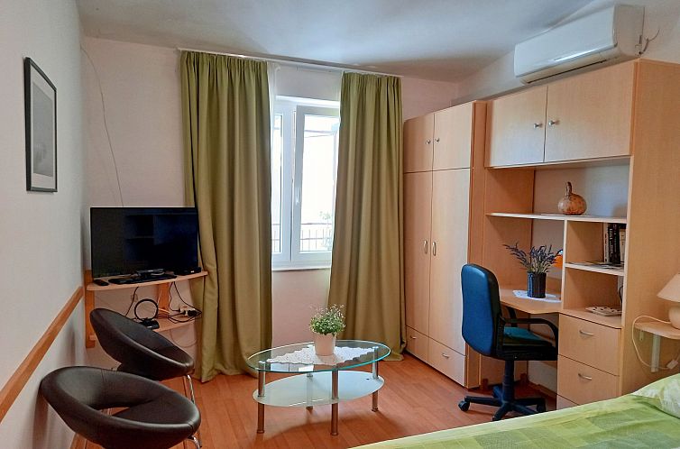 Appartement Schönes Apartment in Pješčana Uvala, Strand i