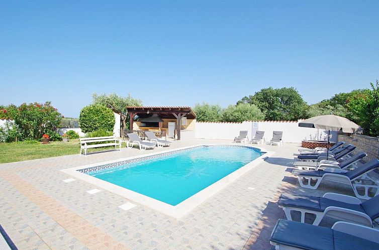 Appartement in Banjole mit Gemeinschaftspool