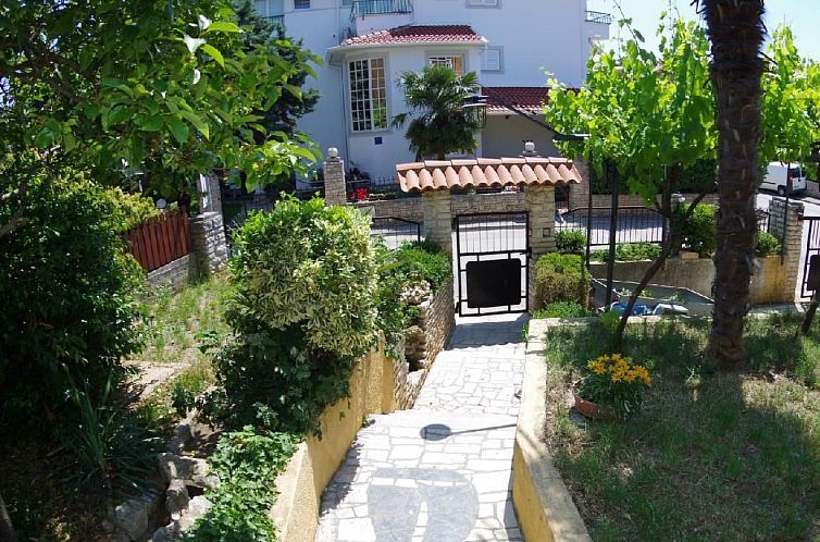 Appartement Wohnung in Pješčana Uvala, 500 m vom Strand en