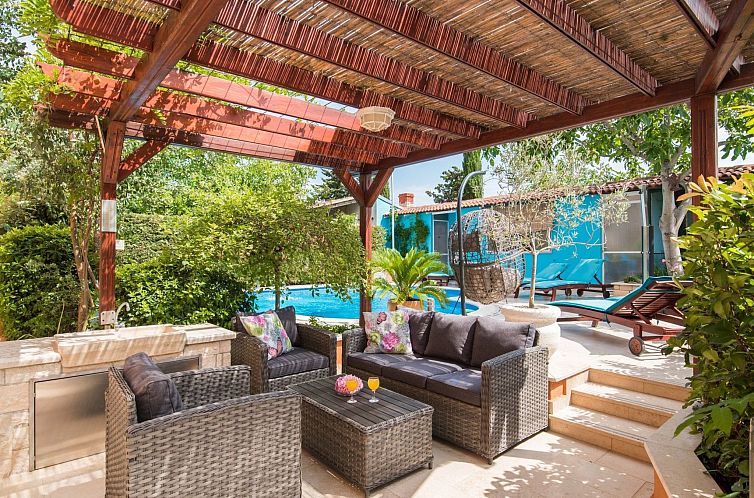 Appartement Elegantes Familienappartement mit privatem Pool