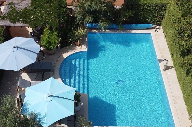 Appartement Elegantes Familienappartement mit privatem Pool