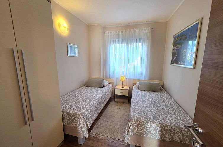 Appartement Elegantes Familienappartement mit privatem Pool