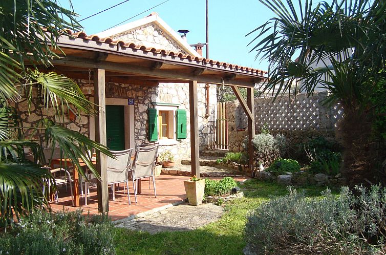 Unterkunft 10114579 - Ferienhaus Istrien - Vakantiehuis Typisch istrisches Steinhaus mit Grill und Gart