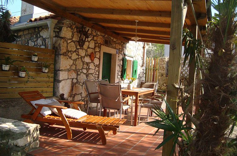Vakantiehuis Typisch istrisches Steinhaus mit Grill und Gart