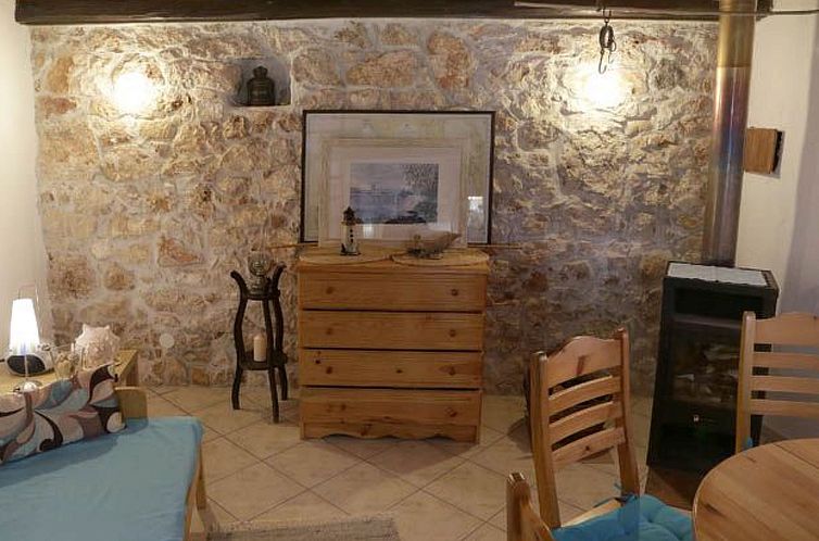 Vakantiehuis Typisch istrisches Steinhaus mit Grill und Gart