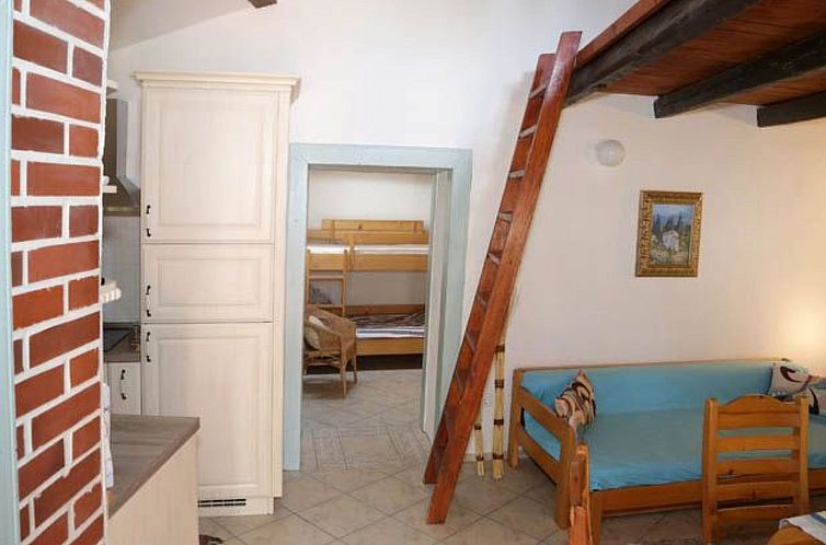 Vakantiehuis Typisch istrisches Steinhaus mit Grill und Gart