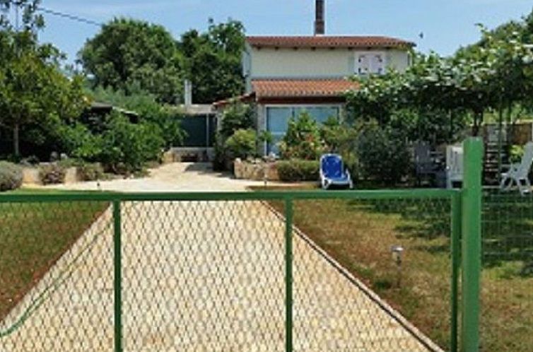 Vakantiehuis Komfortables Ferienhaus in Sisan