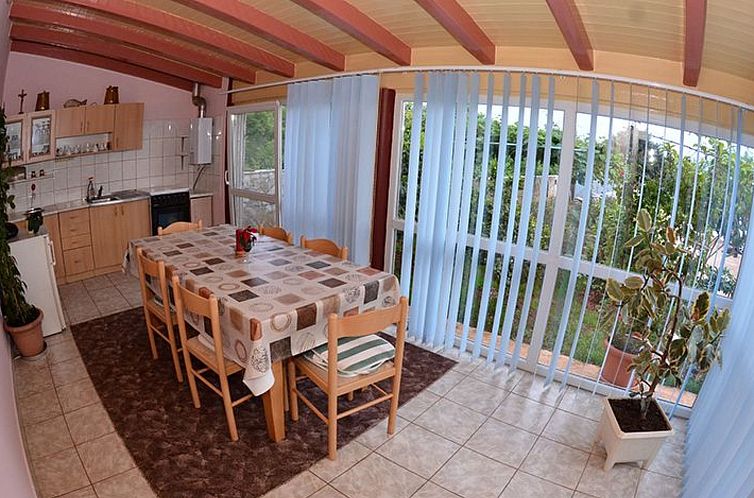 Vakantiehuis Komfortables Ferienhaus in Sisan