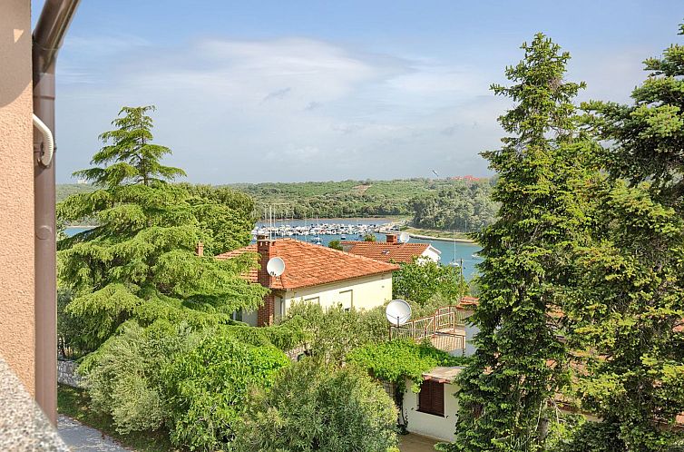 Appartement mit Bootsanleger